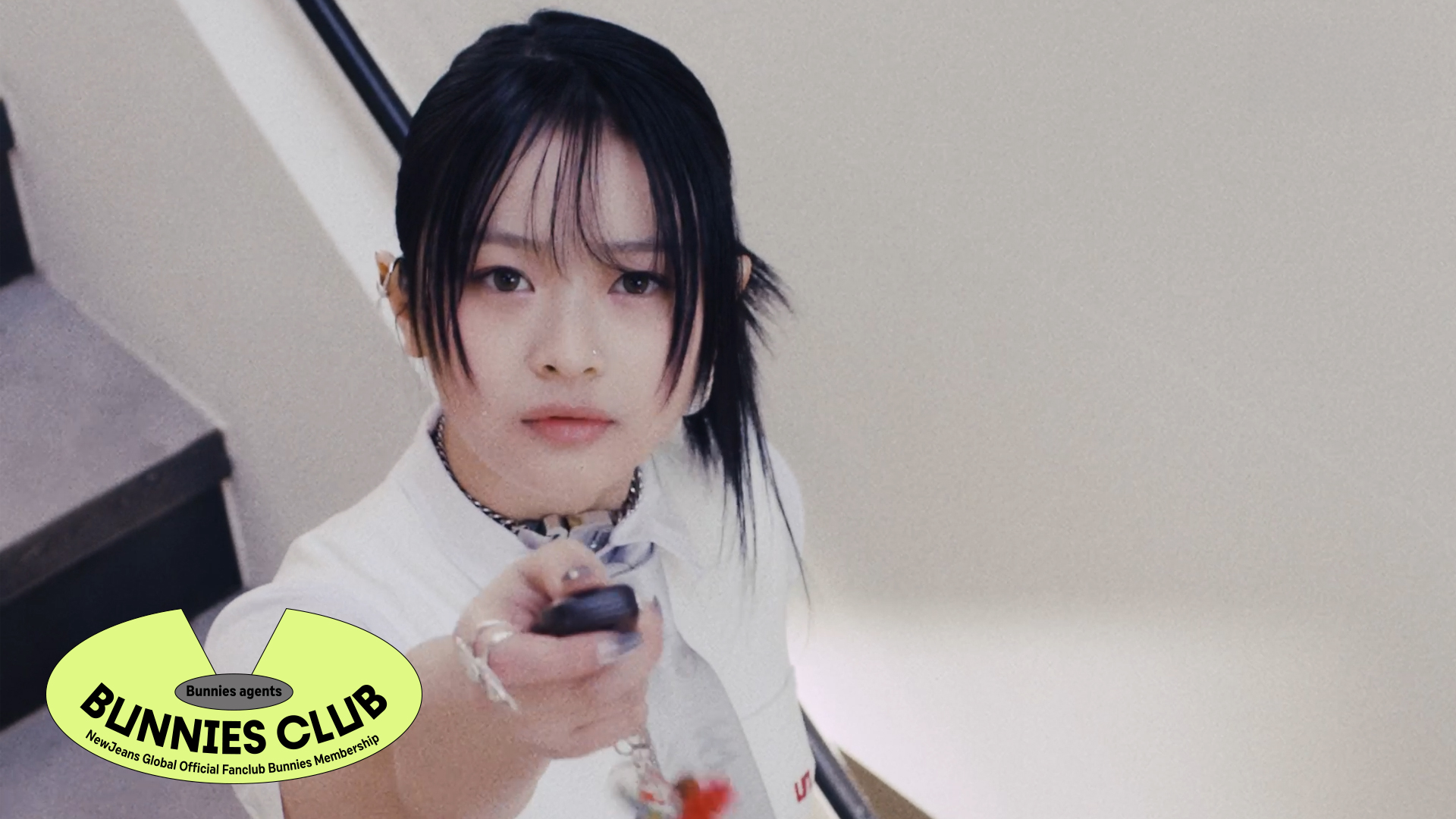 Agent Hanni is Always Around You 🚘