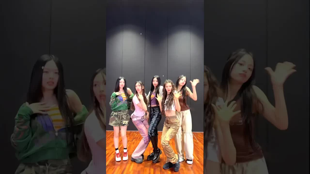 068 - Tik tok tik tok tik tok 🎶#NewJeans #뉴진스#NewJeans ASAP #NewJeans GetUp#Time to NewJeans