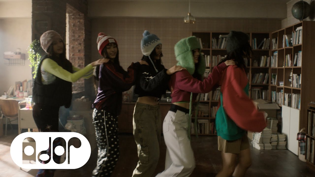 NewJeans - OMG (Performance ver.3)