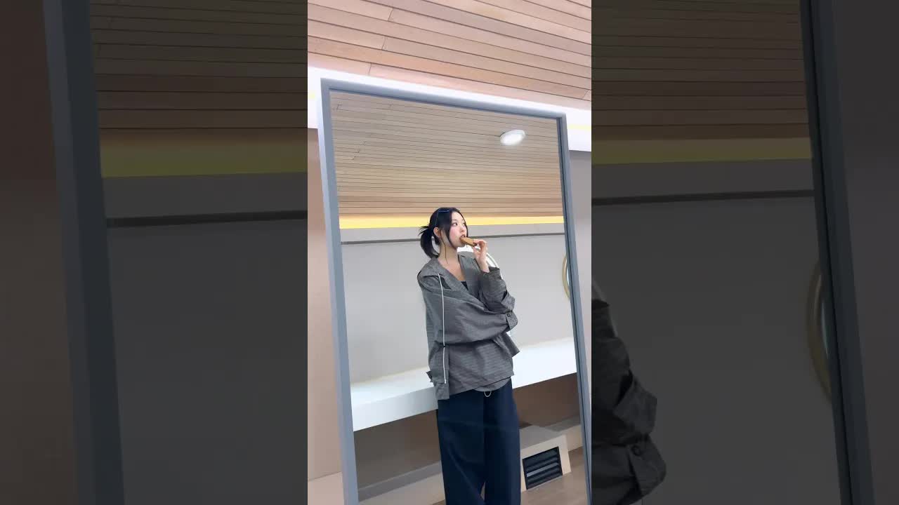 037 - you little demon 😈🍪😈🍪 #NewJeans #뉴진스 #NewJeans HowSweet #NewJeans is Everywhere