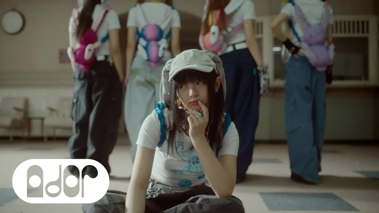 025 - NewJeans (뉴진스) 'OMG' Official MV (Performance ver.1)