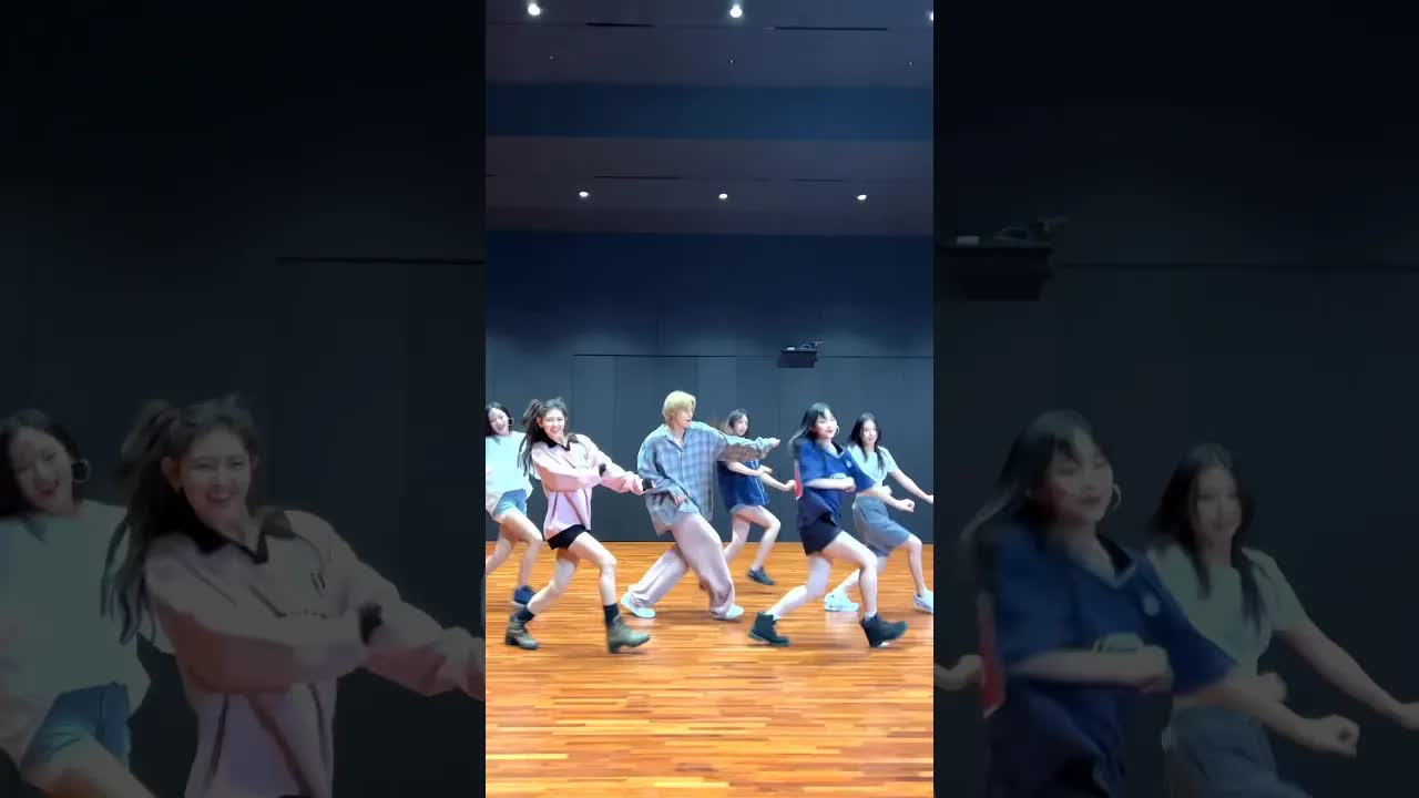 028 - Hype 'V'oy with #BTS #V 🧸#NewJeans #뉴진스 #NewJeans HypeBoy#Time to NewJeans