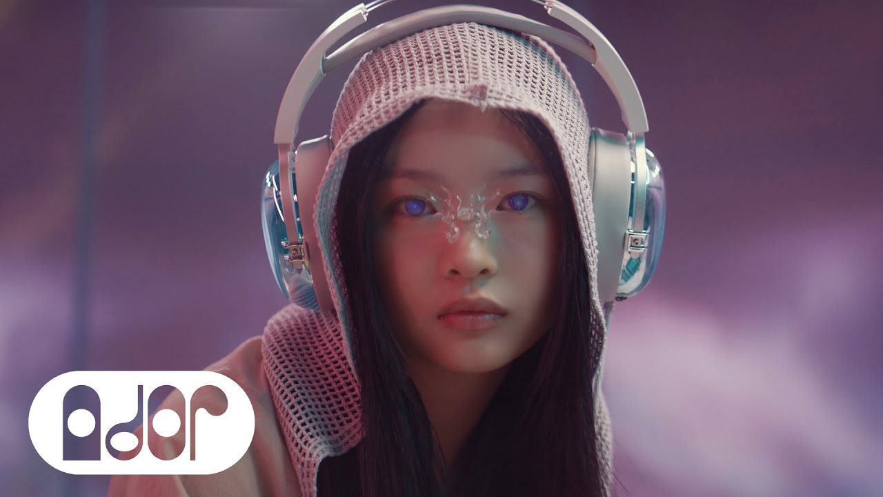 NewJeans - Supernatural (Side 2)