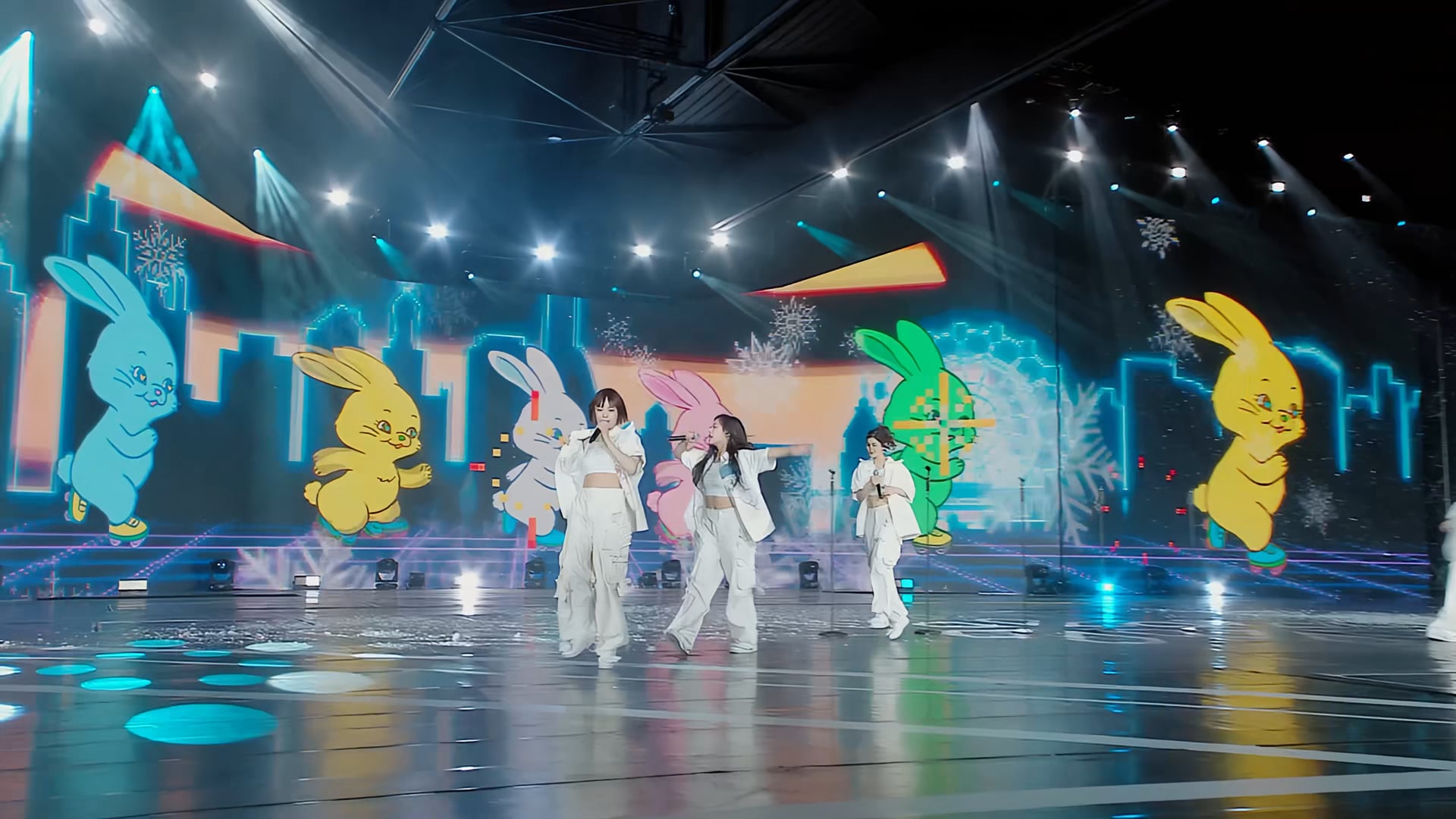 241227 MTN 2024 Asia Artist Awards NewJeans Rehearsal