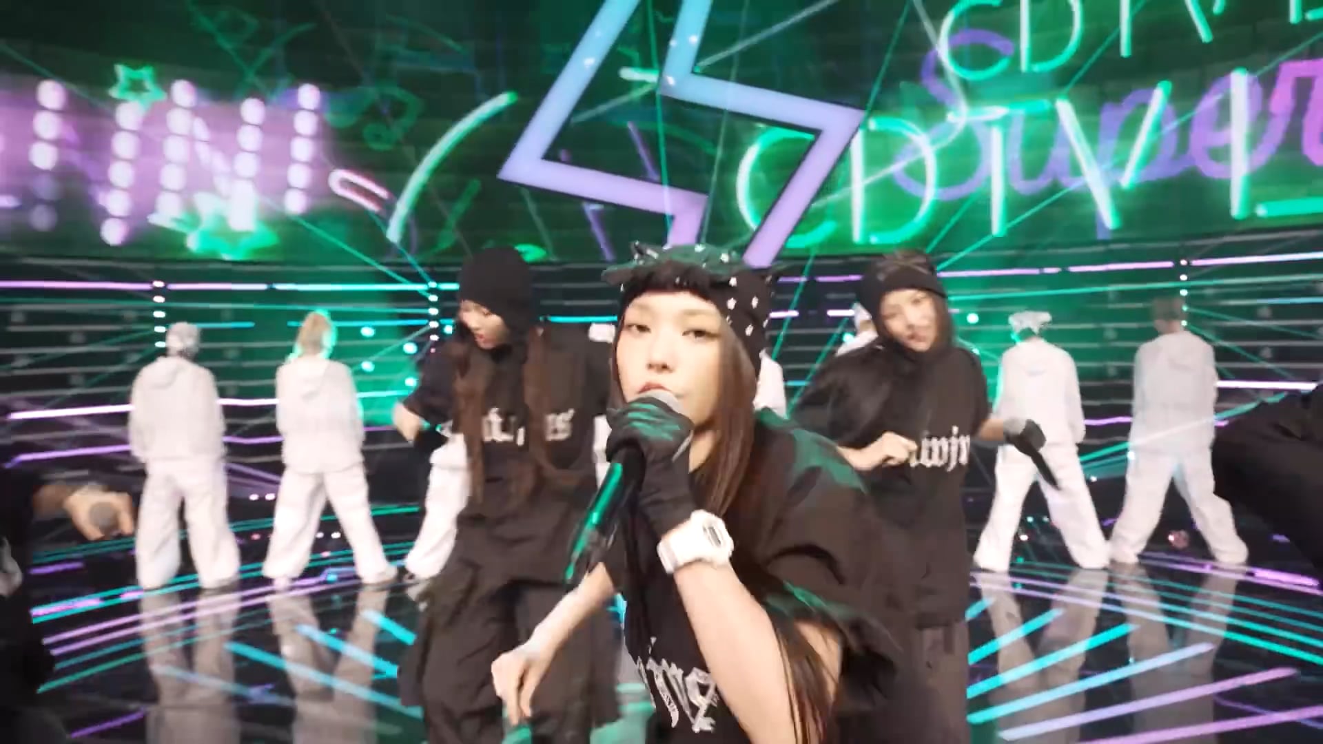 028 - NewJeans 'Supernatural' @ CDTV LIVE! LIVE! 2024 TBS (240819)