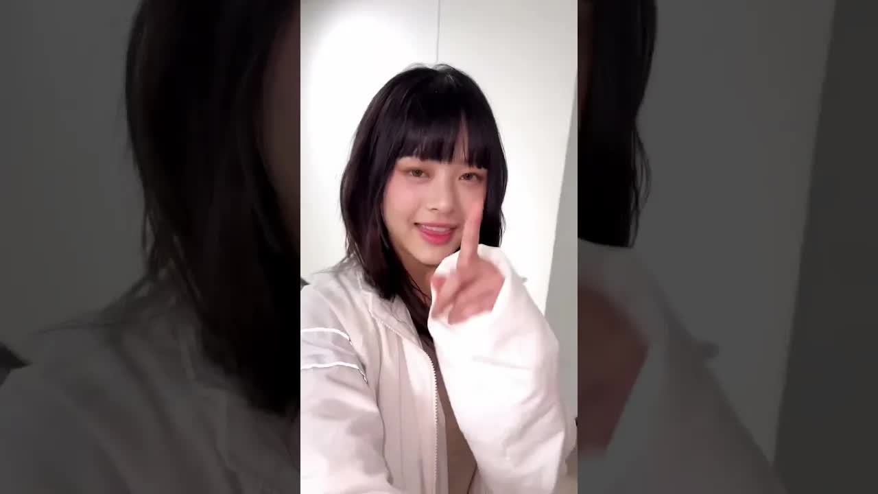 056 - 뮤직뱅크 출근길 with Ditto🦌#NewJeans #뉴진스 #NewJeans OMG #NewJeans Ditto #Year of NewJeans