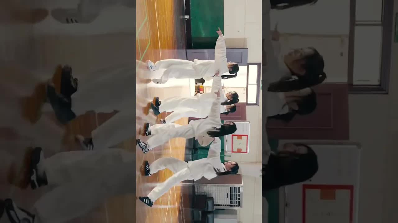 054 - NJ train never stop 🚂 #NewJeans #뉴진스 #NewJeans OMG #NewJeans Ditto #Year of NewJeans