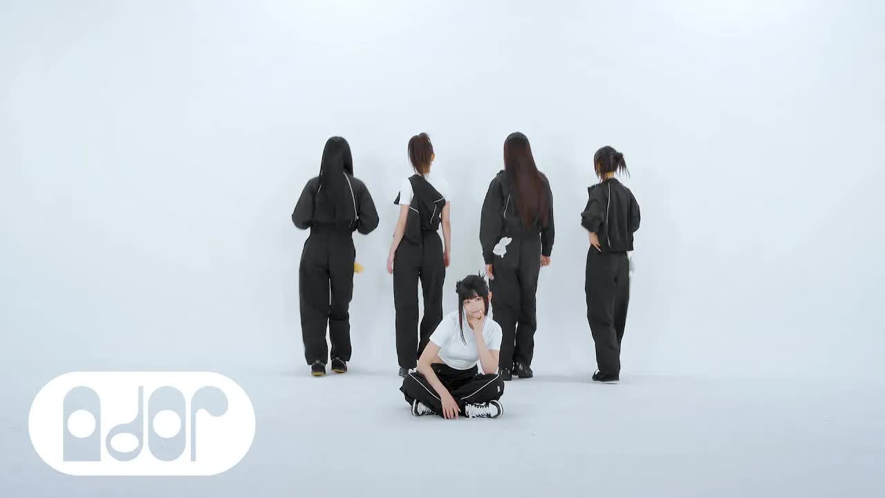 029 - NewJeans (뉴진스) 'OMG' Dance Clip
