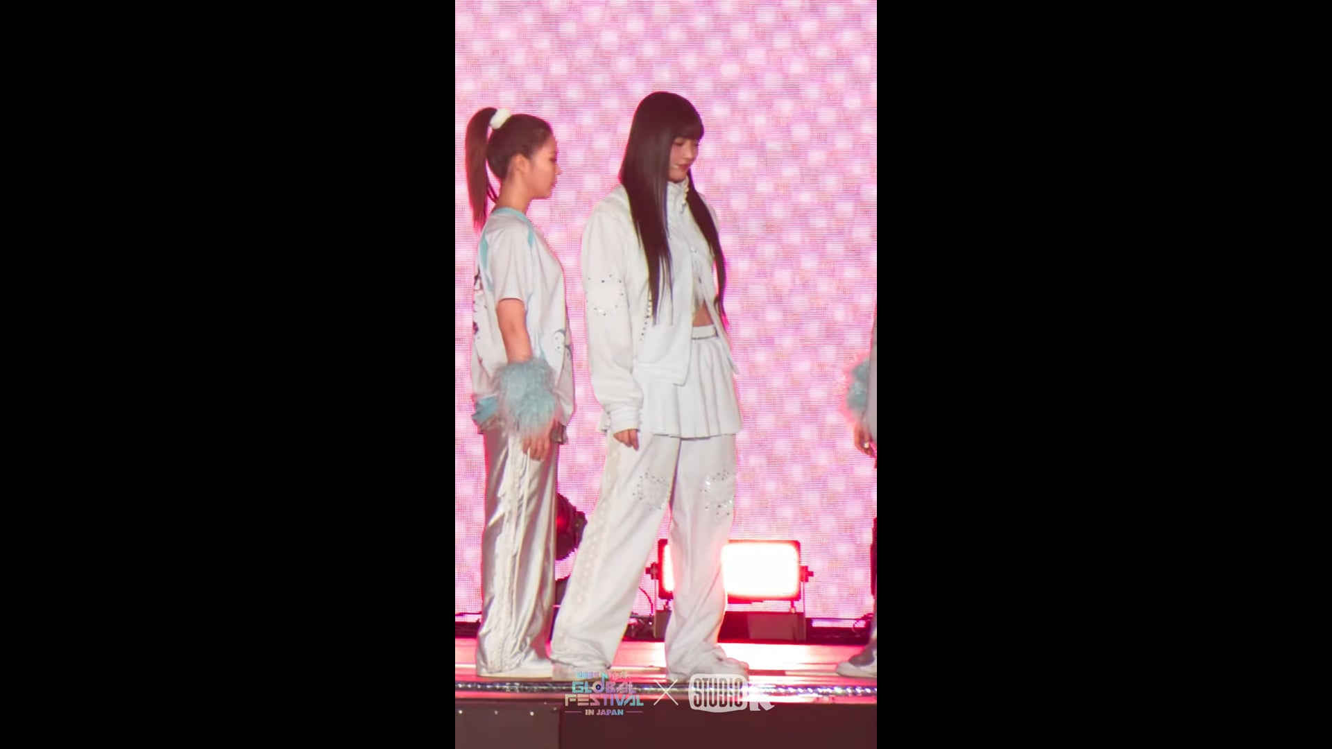 600 - [K-Fancam] 뉴진스 민지 직캠 'Super Shy + How Sweet' (NewJeans MINJI Fancam) @뮤직뱅크 글로벌 페스티벌 241219