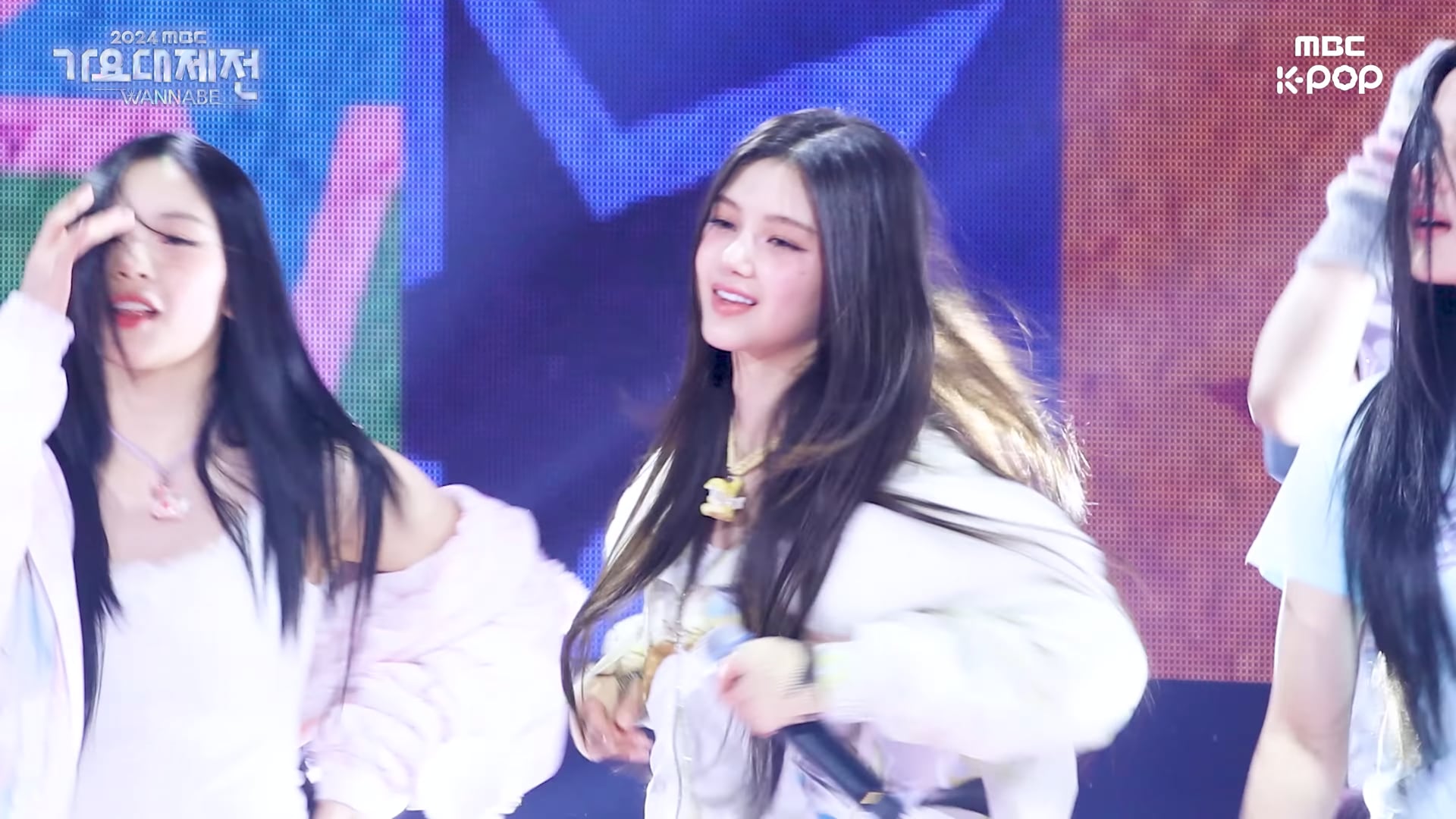 650 - [가요대제전 #최애직캠] NewJeans DANIELLE (뉴진스 다니엘) – How Sweet ｜ Gayo Daejejeon 2024 ｜ MBC241231