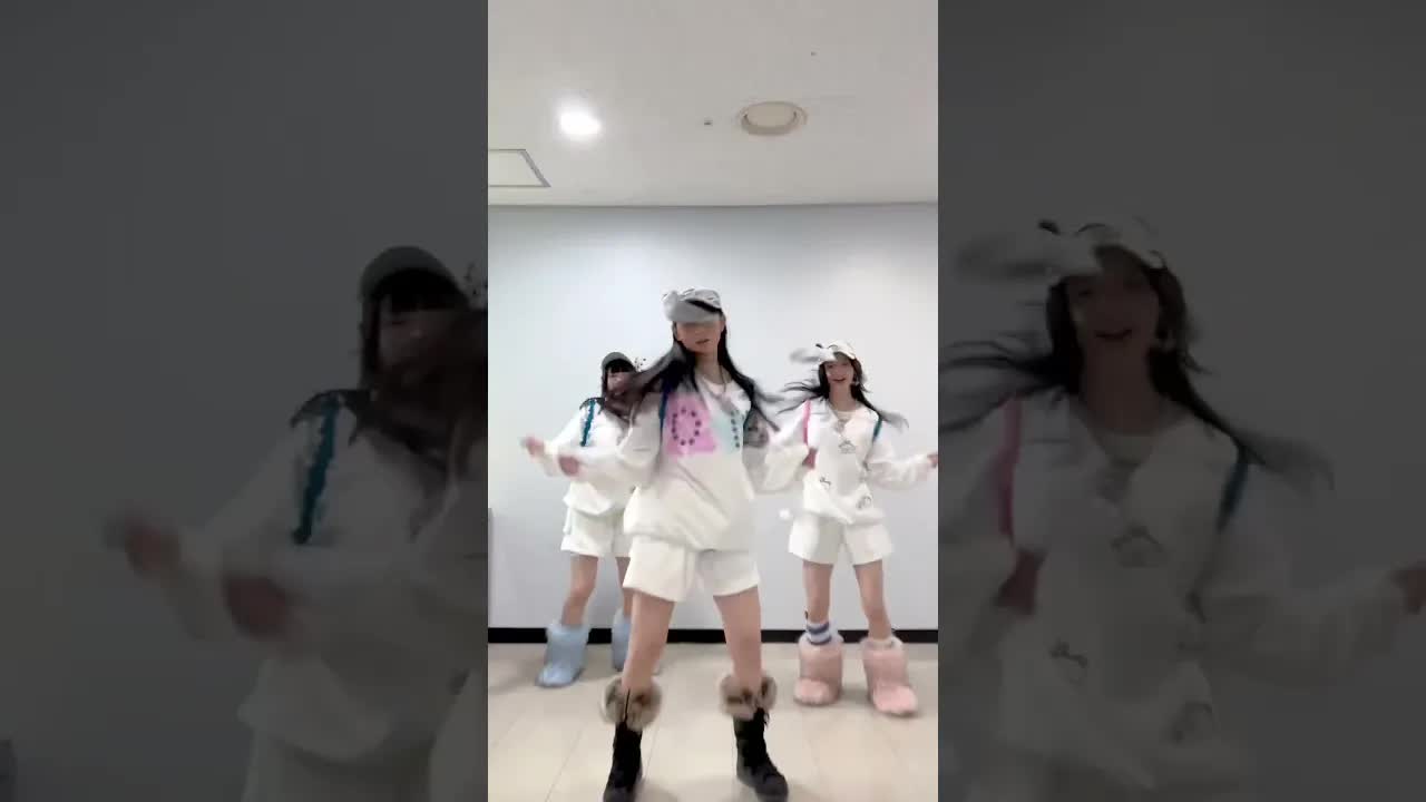 049 - Dressed to OMG🐰 #NewJeans #뉴진스 #NewJeans OMG #NewJeans Ditto #Year of NewJeans