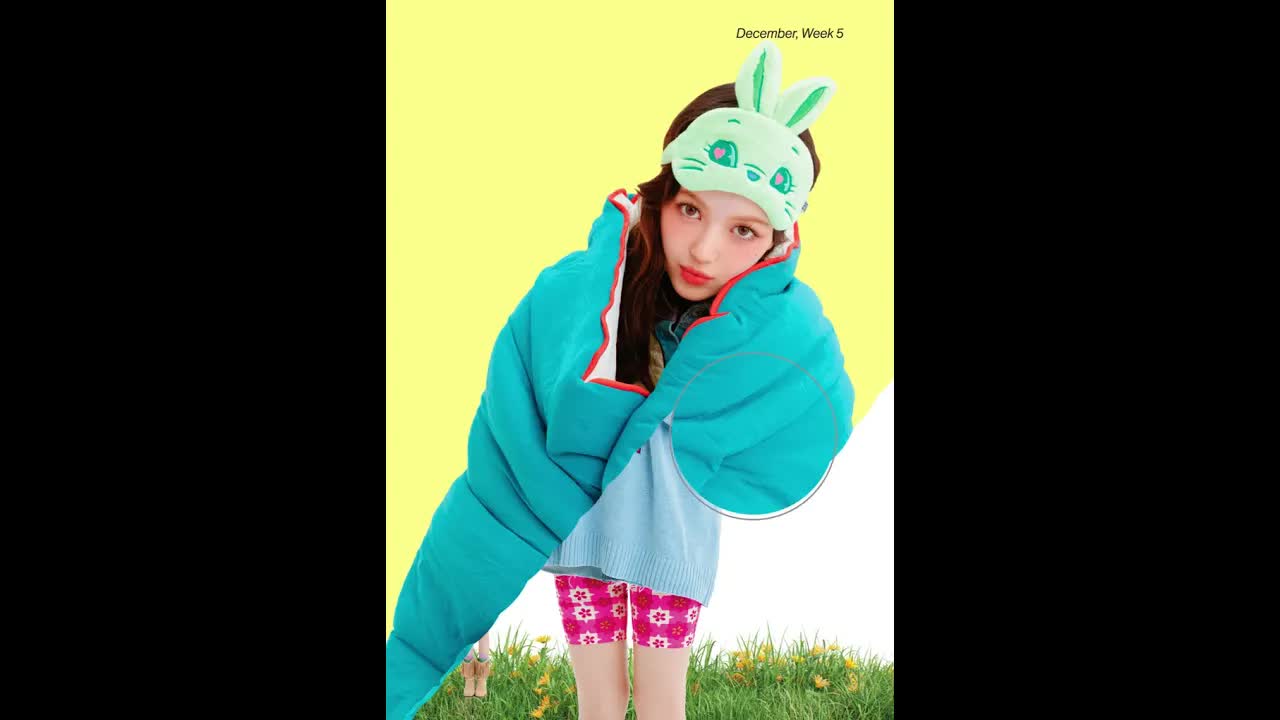 016 - 🕙 24⧸7 with NewJeans! #NewJeans #뉴진스 #SeasonsGreetings #시즌그리팅