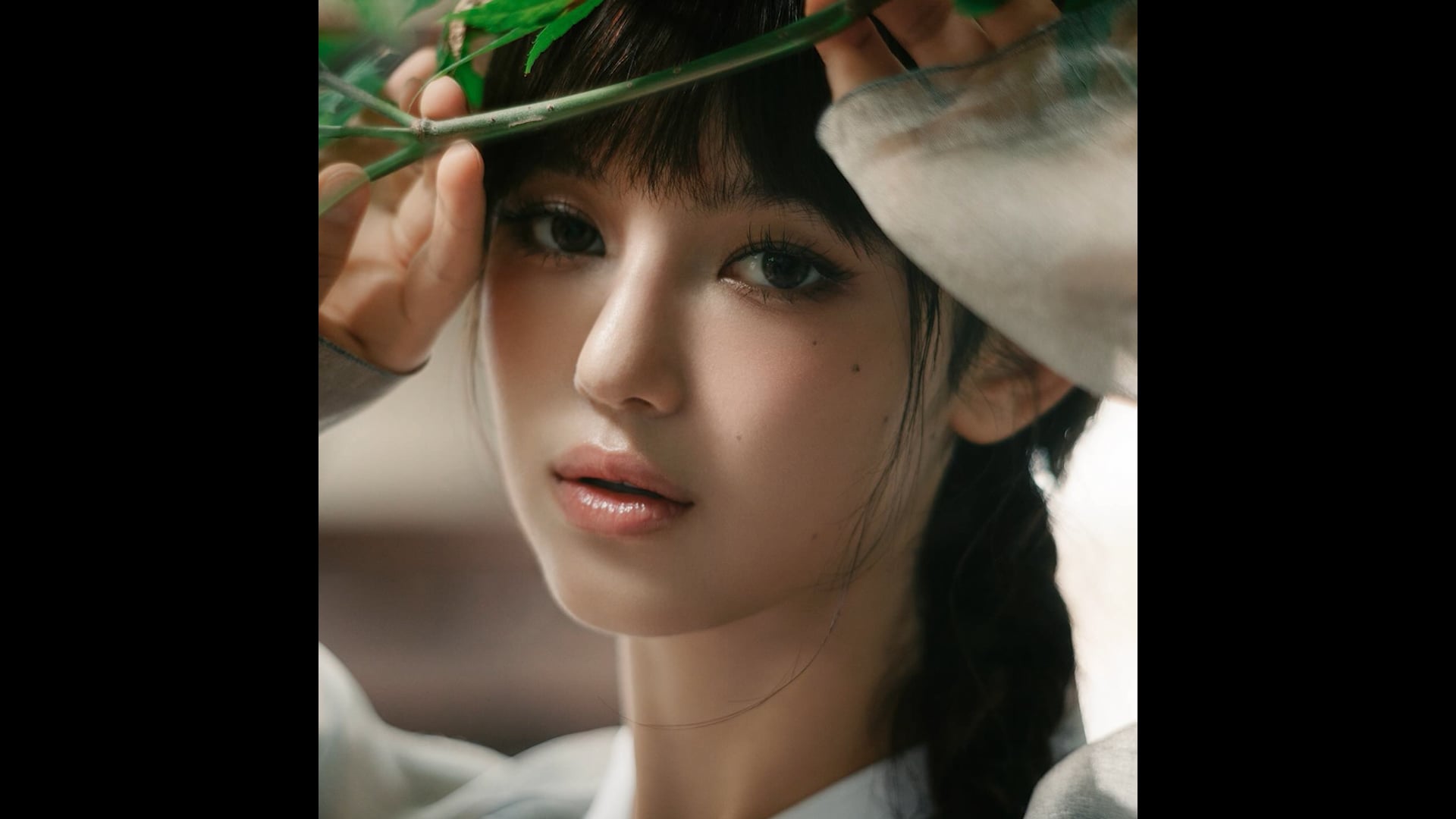 청자 꽃무늬 정병