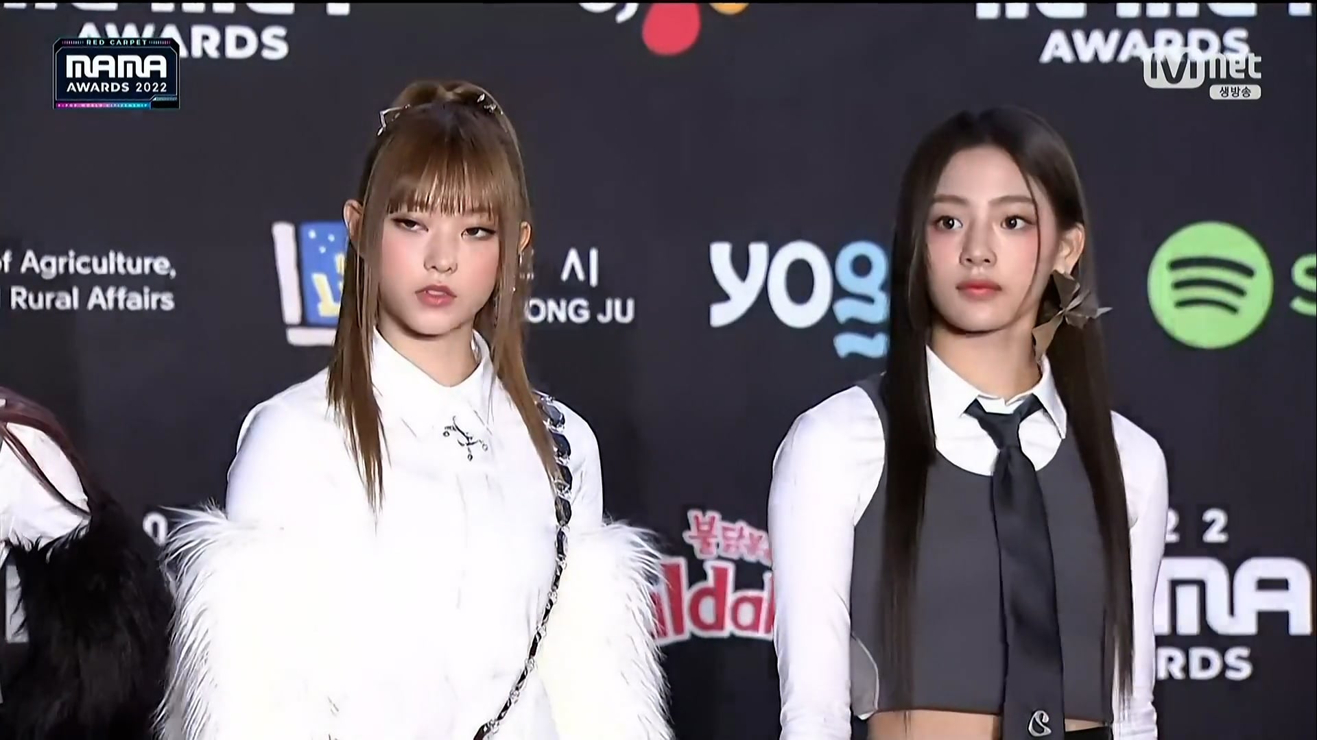 221130 MAMA 2022 Red Carpet NewJeans CUT