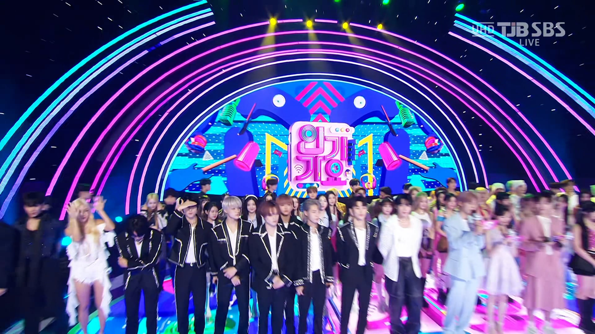 230730 UHD SBS 인기가요 NewJeans 엔딩 2160p