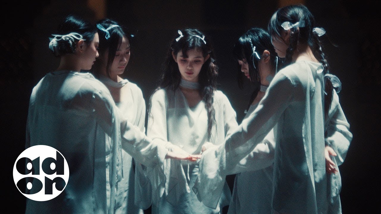 NewJeans - Cool With You (Performance ver.)