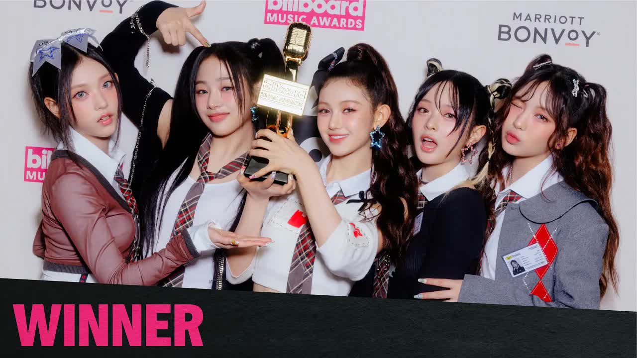 008 - NewJeans - ＂Super Shy＂ + ＂OMG＂ [2023 Billboard Music Awards]