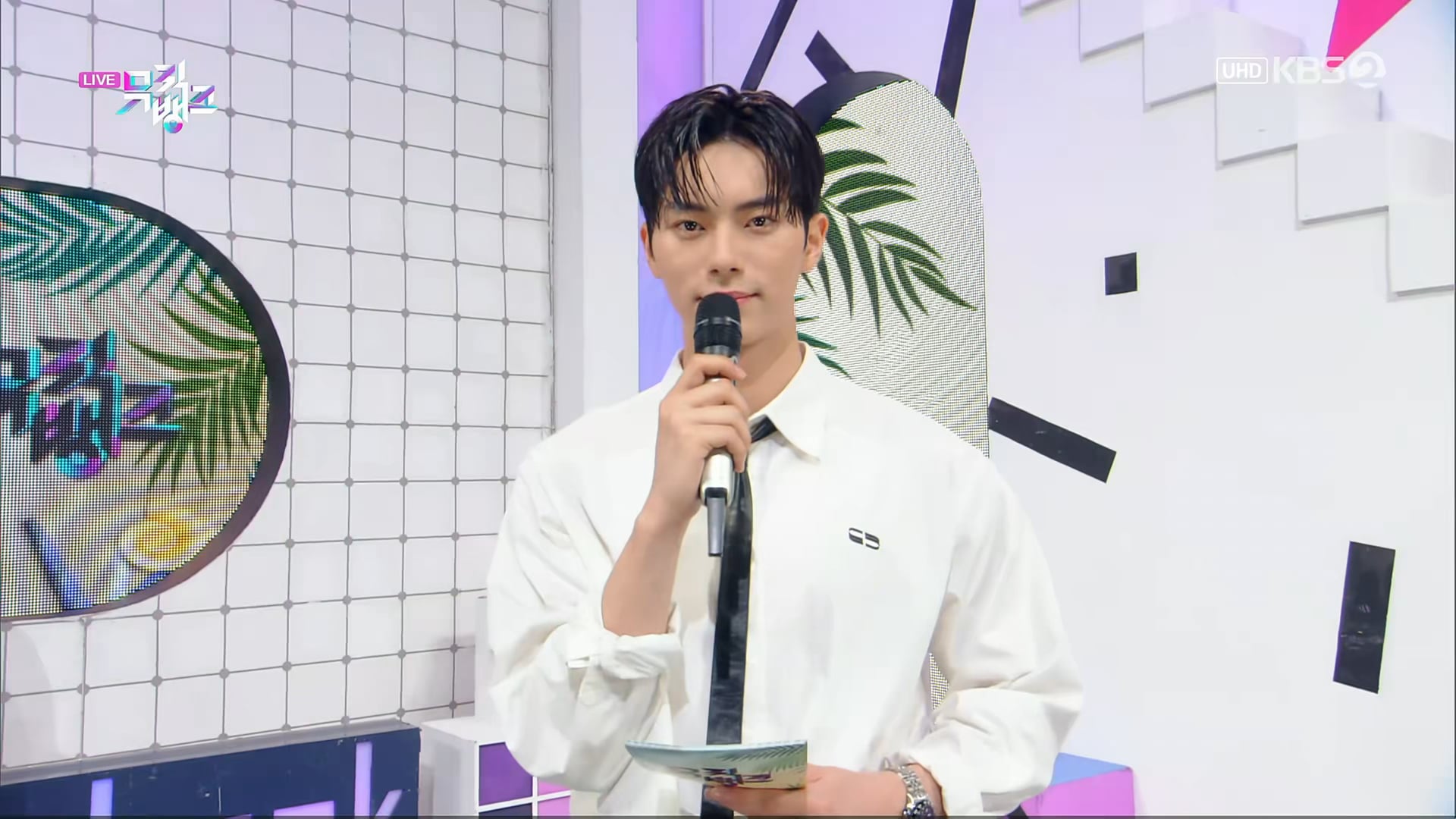 230825 UHD KBS2 뮤직뱅크 NewJeans 하니 MC CUT 2160p