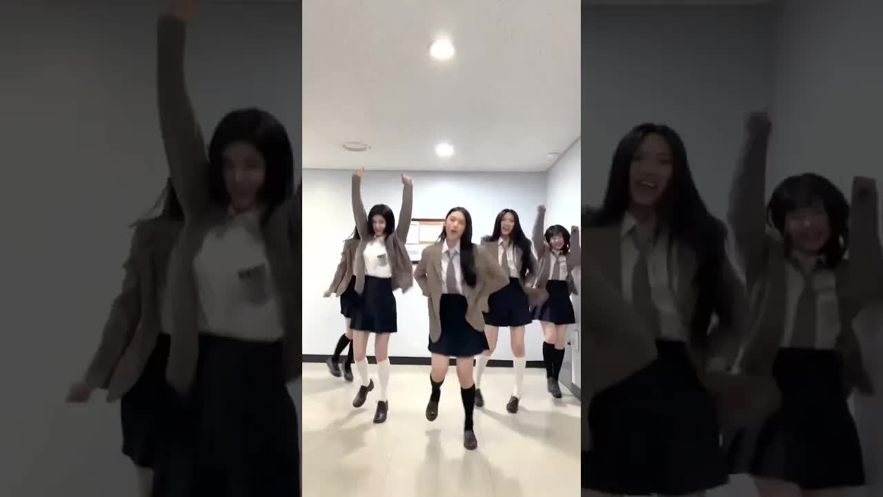 050 - Stay in the middle Like you a little🌨 #NewJeans #뉴진스 #NewJeans OMG #NewJeans Ditto#Year of NewJeans