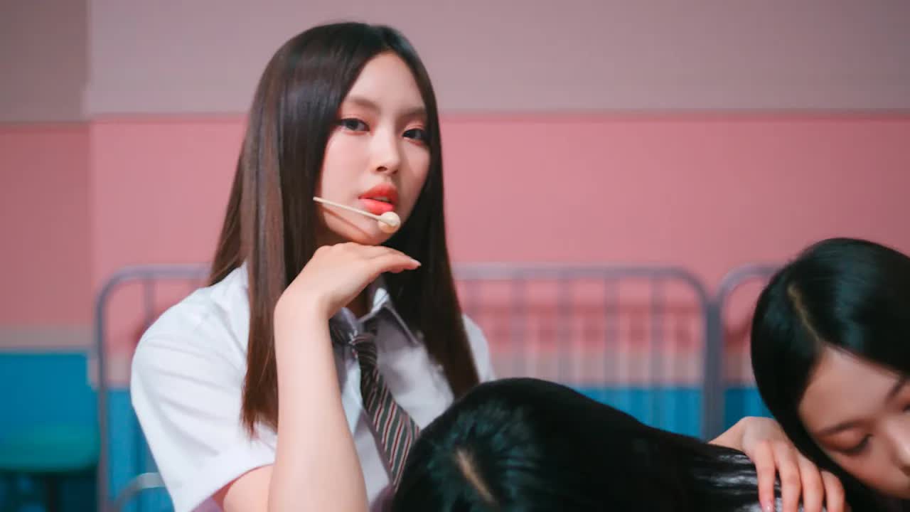 001 - NewJeans (뉴진스) 'Ditto' Stage Cam @ 2023 FNS Music Festival Summer