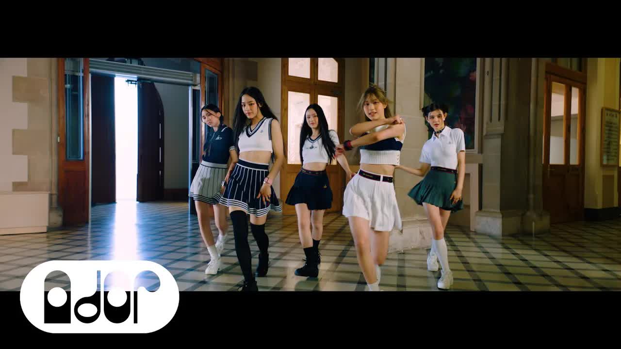 017 - NewJeans (뉴진스) 'Hype Boy' Official MV (Performance ver.2)